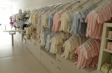 Arredamenti per negozi di abbigliamento