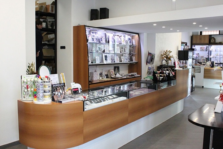 bancone-su-misura-gioielleria