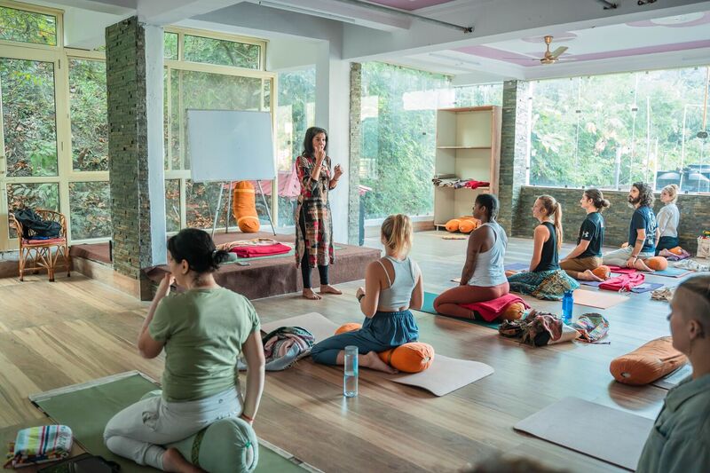 progettazione arredamento centro yoga