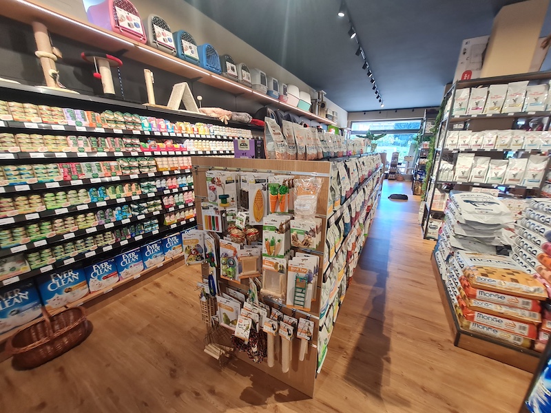 Arredamento su misura per pet shop: come trasformare il tuo negozio di animali in uno spazio funzionale e accogliente