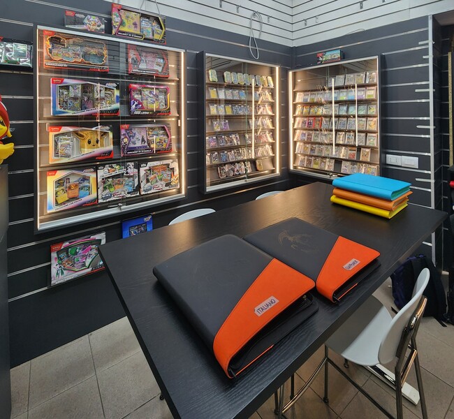 Come scegliere la vetrina espositiva perfetta per il tuo negozio