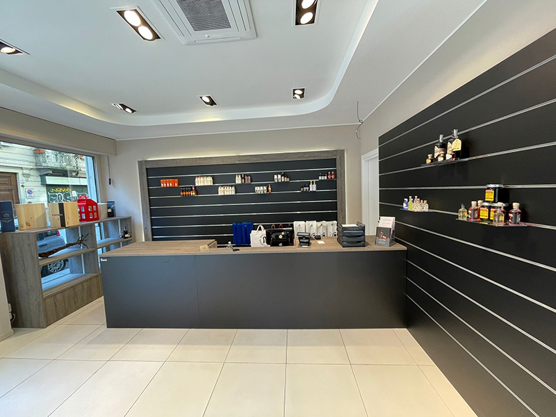 Pareti Attrezzate Per Negozi E Stand Fieristici A Parma