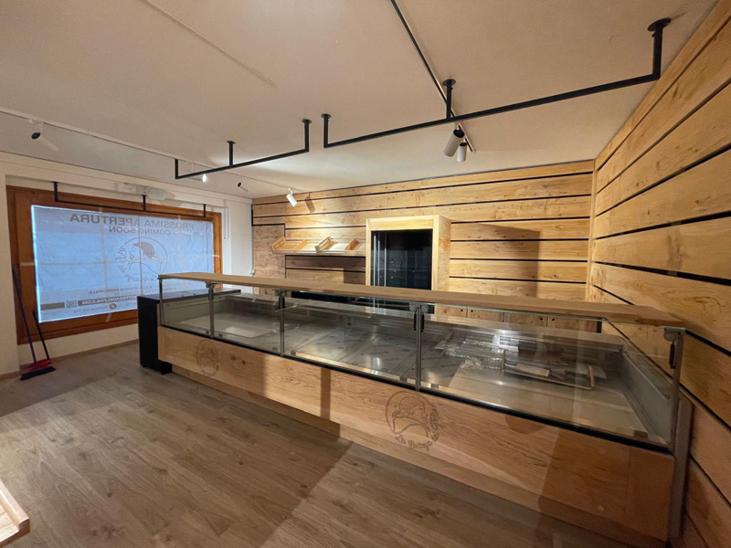 bancone-in-legno-e-vetro-per-negozio-alimentari-vetrina-refrigerata bancone-in-legno-e-vetro-per-negozio-alimentari-vetrina-refrigerata
