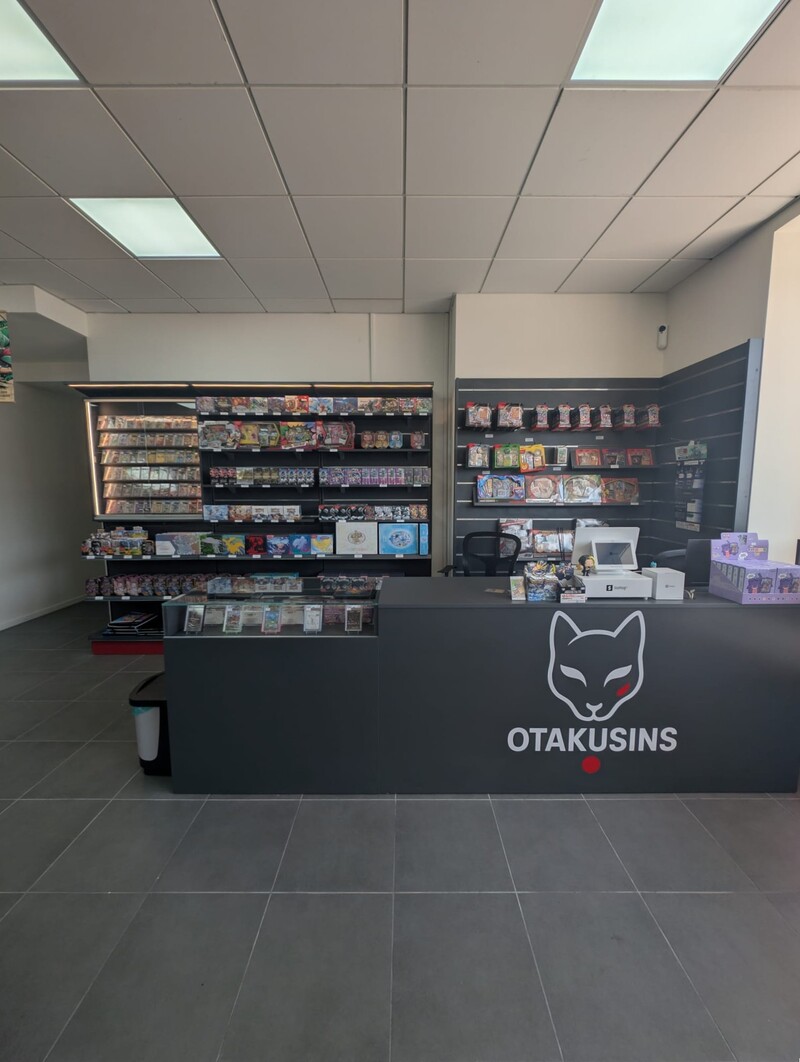 arredo-fumetteria-otaku-sins-reggio-emilia