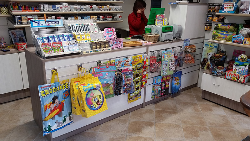 Bancone edicola Bancone edicola